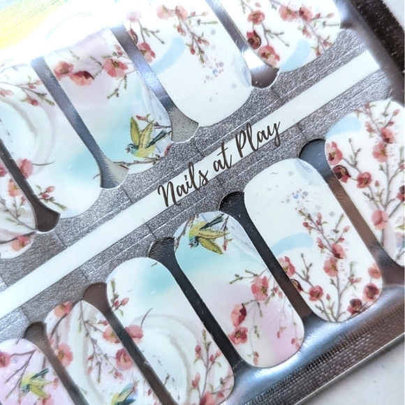 5 for $15 Nail Wraps- Victorian Bird - Picture 2 of 5